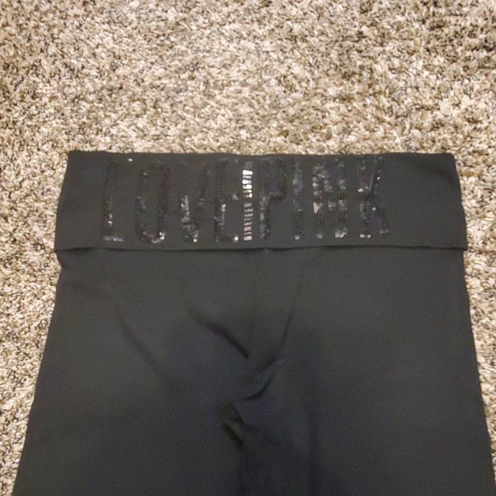Victoria's Secret PINK Yoga Capri Leggings